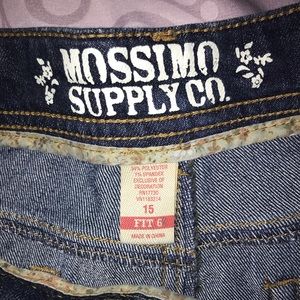 Mossimo jeans shorts. Size 15